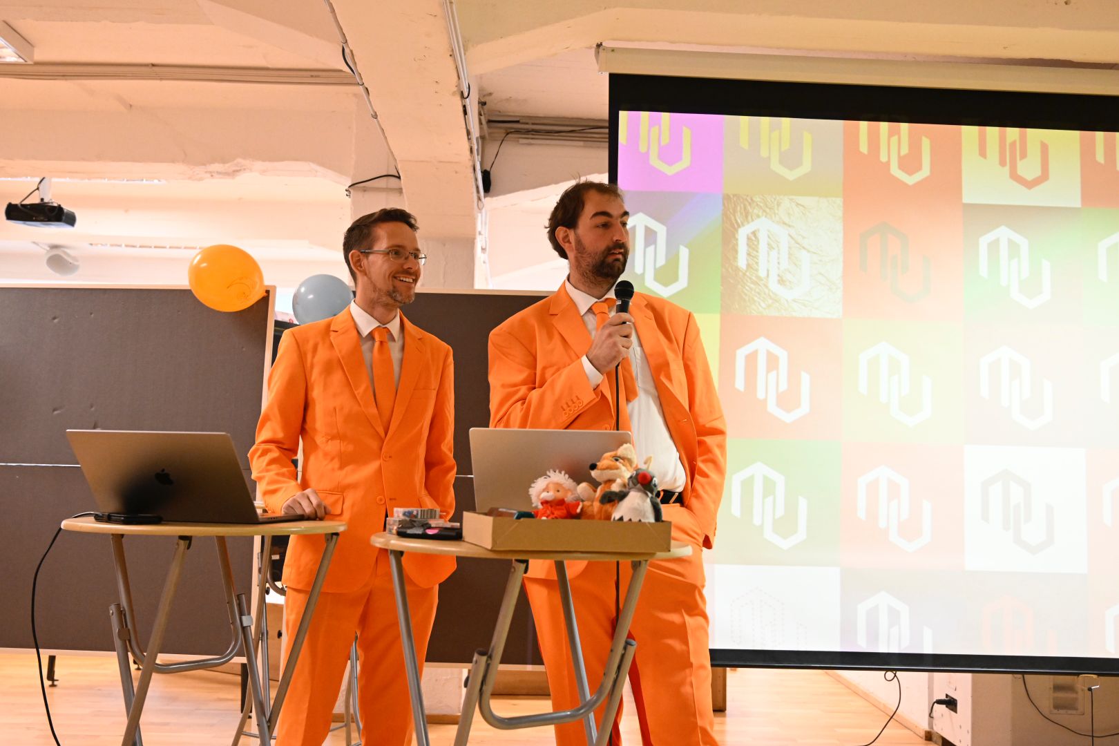 Rico and Fabian welcomed the participants.