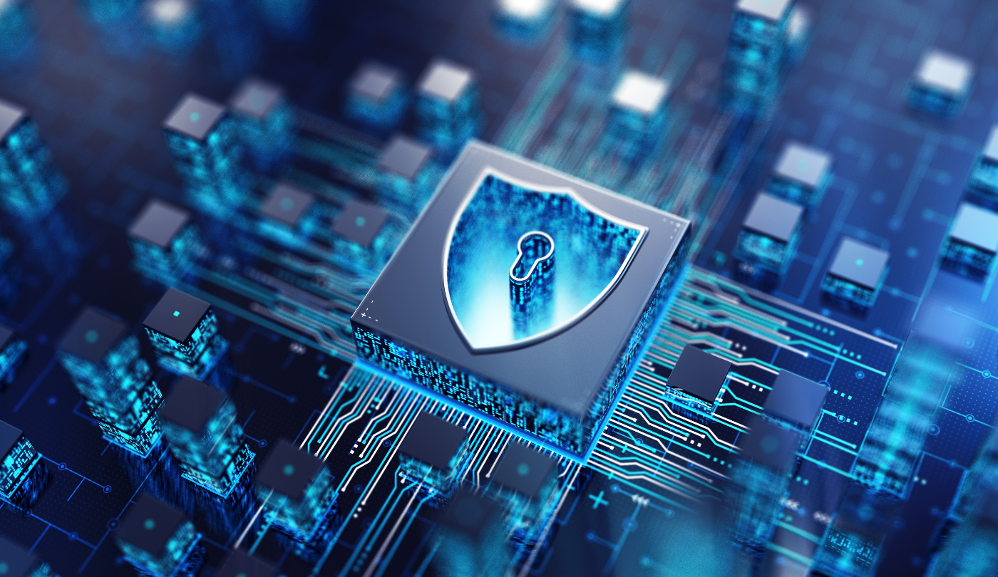 Symbolischer Computerchip mit integriertem Schutzschild und Schlüsselloch, umgeben von digitalen Schaltkreisen – Darstellung von IT-Sicherheit, Datenschutz und technischer Infrastruktur.
